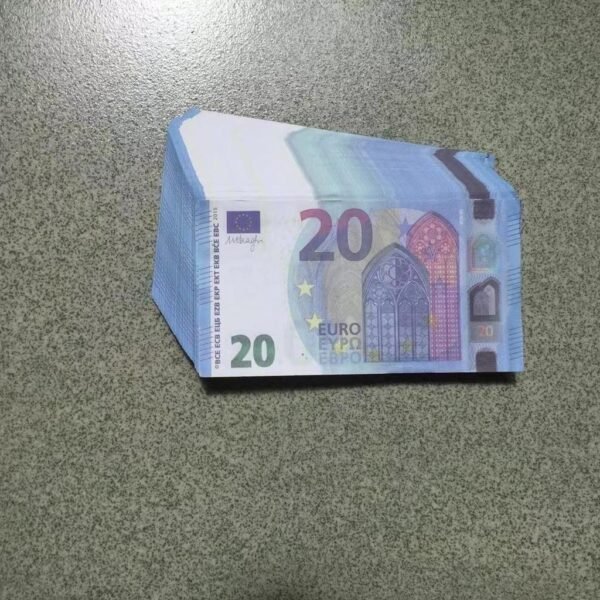 200 pieces of 20€ bills